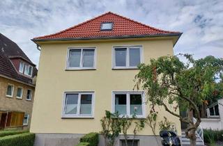 Haus kaufen in 24306 Plön, Plön - Zweifamilienhaus, gute Lage, neue Heizung