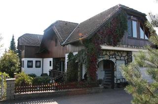 Wohnung kaufen in 36341 Lauterbach, Lauterbach (Hessen) - Eigentumswohnung mit Garten,Doppelgarage