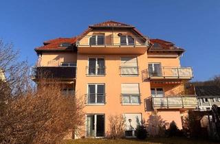 Wohnung kaufen in 01445 Radebeul, Radebeul - Charmante Dachgeschosswohnung mit Galerie und Balkon