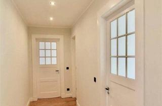 Wohnung kaufen in 24534 Neumünster, Neumünster - Frisch sanierter Altbautraum: Moderner Erstbezug