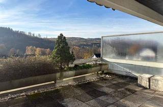 Wohnung kaufen in 57271 Hilchenbach, Attraktive 3-Zimmerwohnung mit großem Balkon