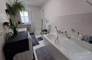 Wohnung kaufen in 94327 Bogen, Bezug sofort möglich! Top gepfl. 4-Zi.-Whg. mit Einzelgarage in sehr ruhiger Lage von Bogen