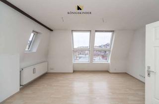 Wohnung kaufen in 70182 Mitte, ** Charmante 3-Zimmer-Dachgeschosswohnung mit Aussicht über Stuttgart **