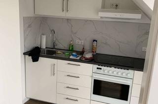 Wohnung mieten in 52531 Übach-Palenberg, Erstbezug nach Sanierung: 2-Zi.-DG-Wohnung mit Balkon in Übach-Palenberg