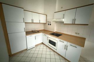 Wohnung mieten in Dresdener Straße 17, 02826 Innenstadt, Frisch renoviert! Perfekt geschnittene, helle 3-Raumwohnung mit schöner Einbauküche & Wannenbad