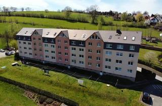 Wohnung mieten in Am Sonnenblick, 09437 Börnichen, Sanierte 3-Raum-Wohnung mit Blick über das Zschopautal mit Glasfaseranschluss
