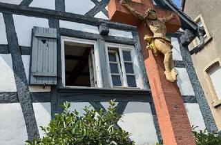 Wohnung mieten in Sankt-Martiner-Straße 10, 67487 Maikammer, Fachwerkhaus Maisonette-Wohnung im Ortskern von Maikammer