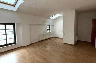 Wohnung mieten in Chemnitzer Straße 27, 08371 Glauchau, Willkommen im neuen Zuhause! Lichtdurchflutete Wohnküche mit Charakter & Schlafzimmer m. Gartenblick