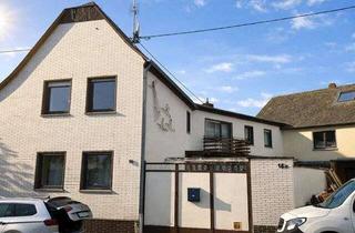 Einfamilienhaus kaufen in 56218 Mülheim-Kärlich, renovierungsbedürftiges Einfamilienhaus mit Hof und Nebengebäude in Mülheim-Kärlich