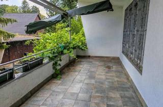 Haus kaufen in 13467 Hermsdorf, Provisionsfrei-Großzügiges 1-2 Familienhaus / MGH mit überdachtem Pool, Terrasse, Balkon & 4 Garagen