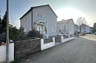 Haus kaufen in 64625 Bensheim, Exklusives Familienidyll mit Pool in begehrter Lage von Bensheim