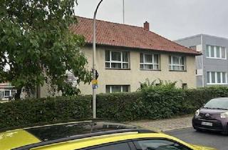 Gewerbeimmobilie kaufen in 38116 Lehndorf, BS-Lehndorf - Entwicklungsgrundstück mit Verwaltungs-und Betriebsgebäude, Dachdeckerei und 9 Garagen