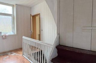 Haus kaufen in 39439 Güsten, Sanierungsobjekt mit 3 Einheiten + Gewerbe in Güsten – Projekt mit Potenzial