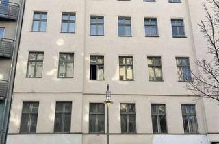 Wohnung kaufen in Wrangelstraße 54, 10997 Kreuzberg, Renovierungsbedürftige 3 Zimmmer-Wohnung mit Potzential im Wrangelkiez!