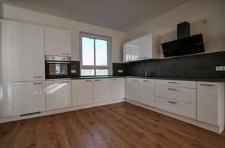 Wohnung mieten in 55469 Simmern, Stilvoll sanierter Altbau-Charme – komfortables Wohnen im Erdgeschoss mit eigener Terrasse