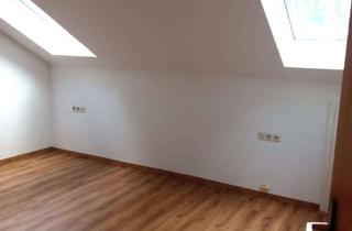 Wohnung mieten in 78224 Singen, Schöne 4,5 Zi-Maisonettewhg mit Balkon im 2-Fam.-Haus in Singen-Bruderhof