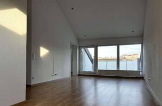 Wohnung mieten in 84489 Burghausen, 2,5-Zimmer Dachgeschosswohnung mit großem Balkon und Burgblick