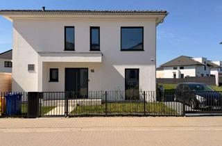 Villa kaufen in 14974 Ludwigsfelde, Neuwertiges KfW-55 Energiesparhaus I Perfekte Familien-Stadtvilla im Rousseaupark!