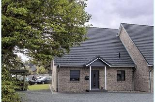 Haus kaufen in 25856 Hattstedt, EBENERDIG WOHNEN BEZUGSFREI: Solides REH Bj 2016 mit Ausbaumöglichkeit, Südterrasse und Carport !