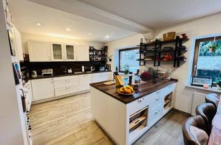 Einfamilienhaus kaufen in 41564 Kaarst, 2 x Einfamilienhaus ( EFH und DHH) mit Garten!