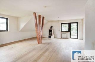 Wohnung kaufen in 53773 Hennef, Ruhiges Wohnen auf rd. 133m² mit großer Dachterrasse und ausgebautem Spitzboden