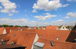 Wohnung kaufen in 86152 Innenstadt, Einmaliges Angebot: Einzigartige Maisonettewohnung über den Dächern der Augsburger Innenstadt