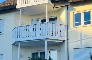 Wohnung kaufen in Winzerstrasse 16, 63773 Goldbach, „Charmante Dachgeschosswohnung mit zwei Balkonen, Stellplatz & Blick über Goldbach“