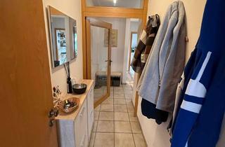 Wohnung mieten in Obere Mauerstrasse 29, 37671 Höxter, Gepflegte 2-Zimmer Dachgeschosswohnung mit Balkon in Höxter