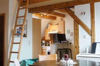Wohnung mieten in 78647 Trossingen, Dachgeschosswohnung mit zweieinhalb Zimmer und Einbauküche in Trossingen
