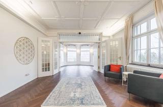 Villa kaufen in 73728 Esslingen, Repräsentative Jugendstilvilla mit Praxis, 2 Wohneinheiten, flexible Nutzung. Toplage in Esslingen