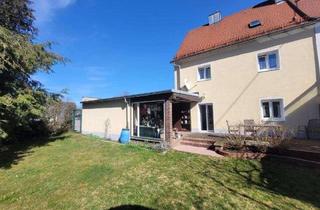 Doppelhaushälfte kaufen in 86316 Friedberg, Gepflegte Doppelhaushälfte mit Potenzial in hervorragender Lage Nähe Schwimmbad und Volksfestplatz