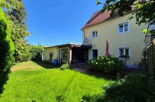 Doppelhaushälfte kaufen in 86316 Friedberg, Gepflegte Doppelhaushälfte mit Potenzial in hervorragender Lage Nähe Schwimmbad und Volksfestplatz