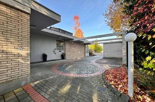 Einfamilienhaus kaufen in 33729 Brake, Wohnen am Waldrand - Exklusives Einfamilienhaus mit Einliegerwohnung in Bestlage von Bielefeld-Brake