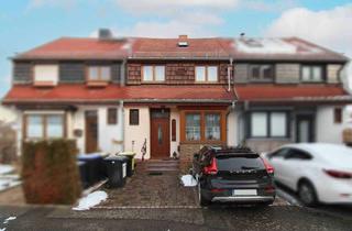 Haus kaufen in 09114 Borna-Heinersdorf, Renovierungsbedürftiges Reihenmittelhaus mit Terrasse und Stellplatz – 5 Zimmer auf ca. 70 m²