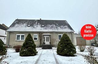 Einfamilienhaus kaufen in 17337 Uckerland, HORN IMMOBILIEN + freistehendes Einfamilienhaus mit Nebengebäude und schönem Grundstück, ruhige Lage