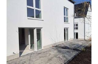 Haus mieten in Veckerhagenerstr., 34233 Fuldatal, Neubau-Reihenhaus mit Terrasse - 140 m² Familienhaus mit sehr niedrigen Energiekosten (EH-40 + PV)