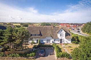 Wohnung kaufen in 25996 Wenningstedt-Braderup, Genehmigte Ferienwohnung in historischem Reetdach Anwesen