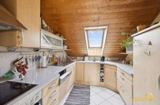 Wohnung kaufen in 84079 Bruckberg, Lichtdurchflutete Dreizimmerwohnung mit zwei Balkonen und Garage in ruhiger Lage