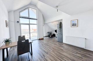 Wohnung kaufen in 64850 Schaafheim, DIETZ: Lichtdurchflutete 4,5 Zimmer-Maisonette große Dachloggia - Galerie - Garage - Stellplatz