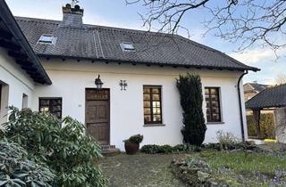 Haus mieten in 47506 Neukirchen-Vluyn, Rückzugsort mit Geschichte ... Besonderes Wohnen in historischen Mauern direkt am Rayener Berg
