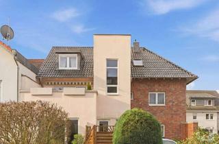 Anlageobjekt in 53859 Niederkassel, Provisionsfrei: Kernsaniertes Mehrfamilienhaus in begehrter Lage nahe Mondorfer Hafen