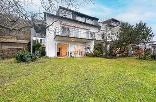 Wohnung kaufen in 79104 Freiburg, Privates Erbbau: Großzügige und hochwertig renovierte 1-Zimmer-Wohnung in FR-Zähringen