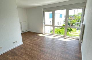 Wohnung mieten in Am Krenzelsberg 41, 66115 Saarbrücken, Renovierte 2-ZKB-Wohnung mit Stellplatz + Kellerraum