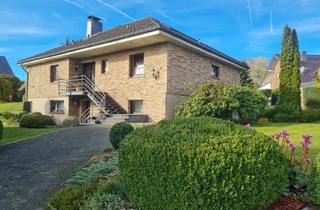 Einfamilienhaus kaufen in 53902 Bad Münstereifel, Familienfreundliches Wohnhaus - Großer Garten, 3 Garagen, Werkstatt u.v.m.