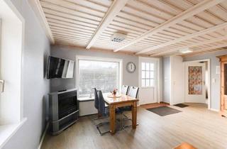 Haus kaufen in 25996 Wenningstedt-Braderup, Doppelchance: Zwei Ferienhäuser für Sanierung oder Neubau