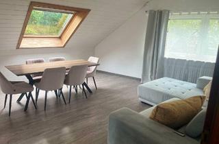 Wohnung kaufen in 70199 Süd, Gepflegte Dachgeschosswohnung mit schönem Ausblick, 2 Kellern und Duplexgarage.