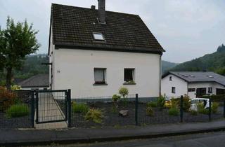 Einfamilienhaus kaufen in 54550 Daun, Daun - Einfamilienhaus in ruhiger Lage mit Garten und Garage in Daun