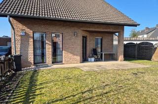 Einfamilienhaus kaufen in 33758 Schloß Holte-Stukenbrock, Schloß Holte-Stukenbrock - Einfamilienhaus mit Garage zu verkaufen