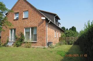 Haus kaufen in 17235 Neustrelitz, Neustrelitz - Familienfreundliches HausDHH mit großem Grundstück in Neustrelitz