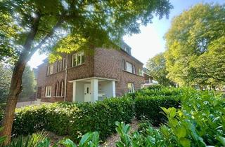 Villa kaufen in 47799 Krefeld, Krefeld - Krefeld Stadtwald! Komplett bezugsfreies & kernsaniertes Mehrfamilienhaus